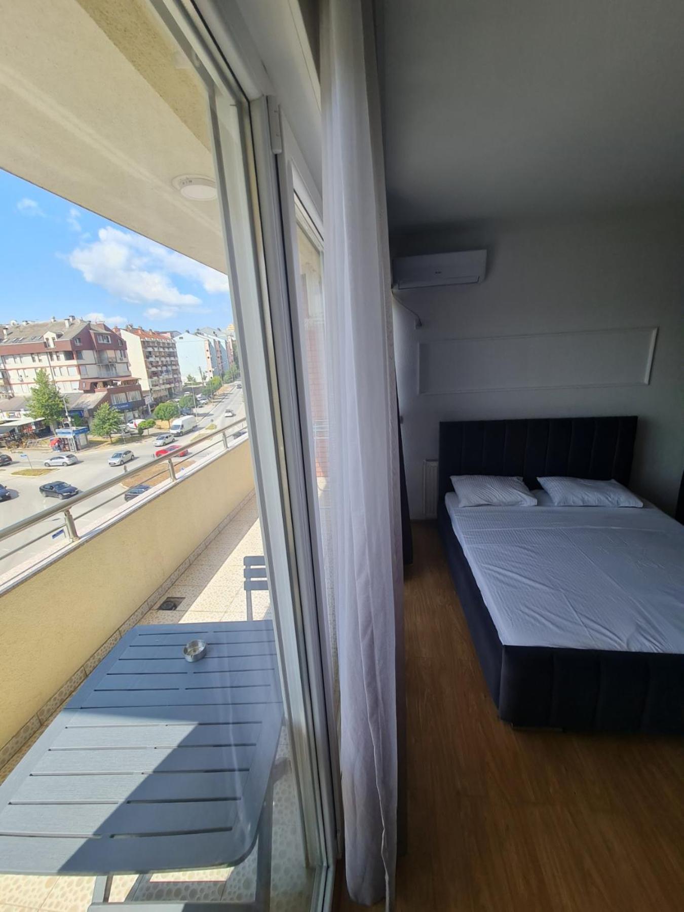 Apartment 1 Plisi Gjilan Екстериор снимка